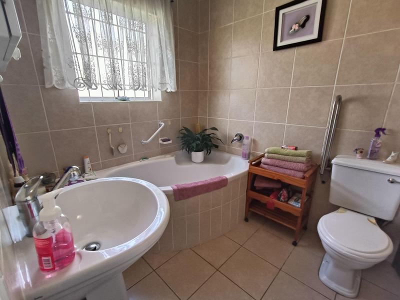 2 Bedroom Property for Sale in Protea Heights Western Cape